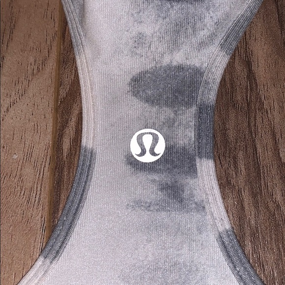 Lulu lemon workout tank - Picture 5 of 5